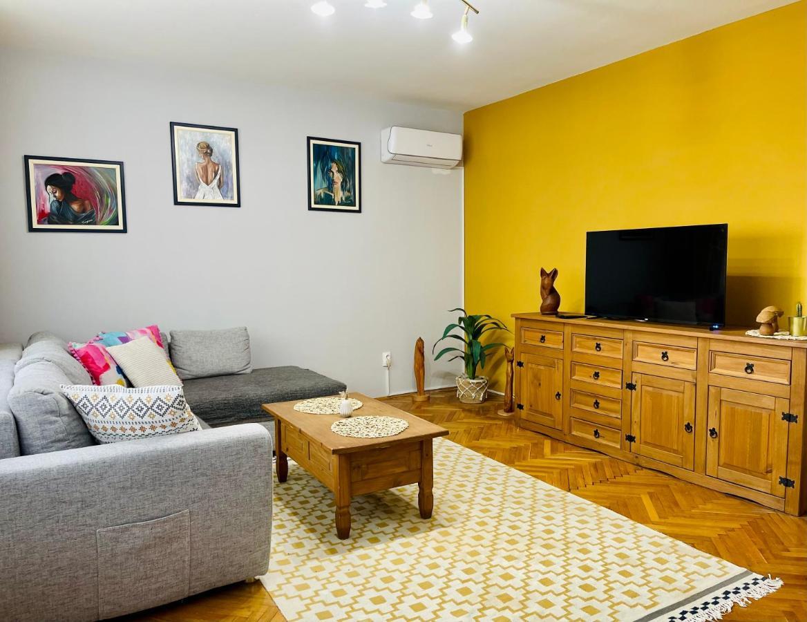 Апартаменти Apartman Jelena II Сремська Митровиця Екстер'єр фото
