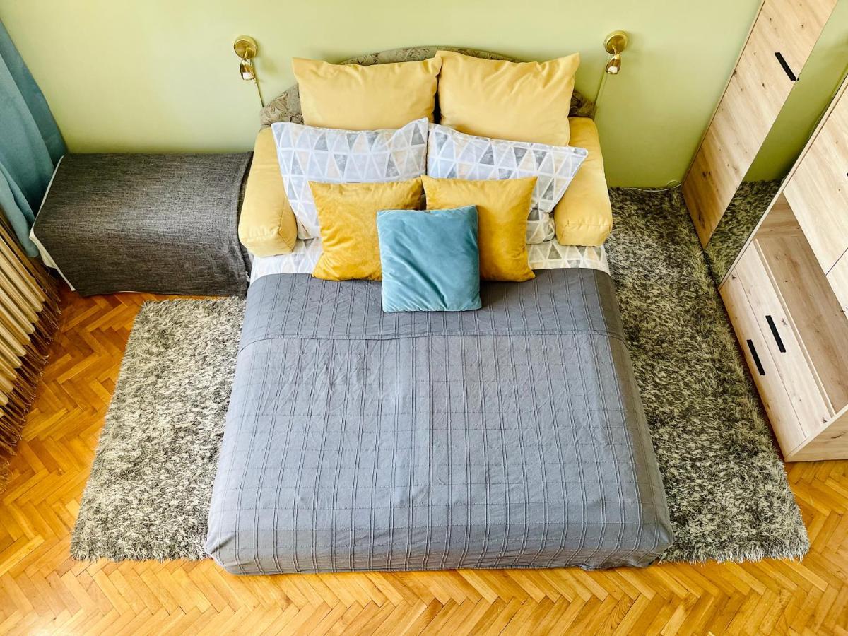 Апартаменти Apartman Jelena II Сремська Митровиця Екстер'єр фото