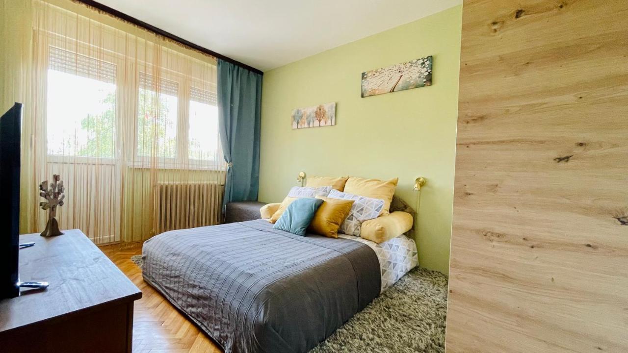 Апартаменти Apartman Jelena II Сремська Митровиця Екстер'єр фото