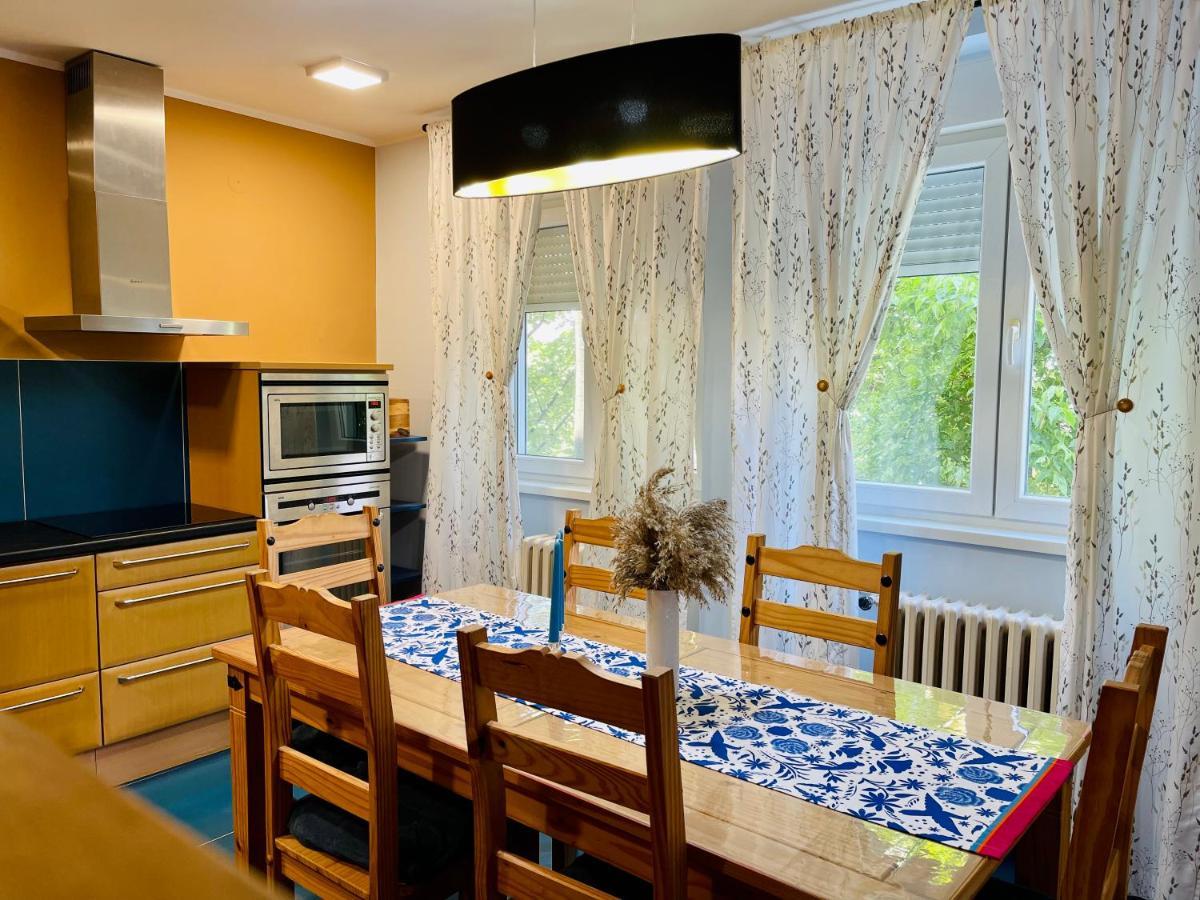 Апартаменти Apartman Jelena II Сремська Митровиця Екстер'єр фото